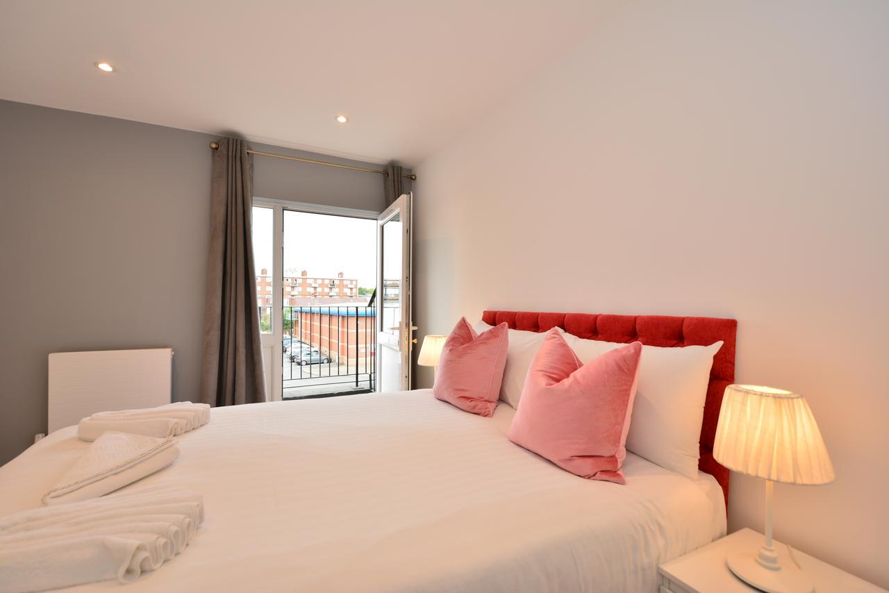 London Deluxe Apartments มิทแชม ภายนอก รูปภาพ