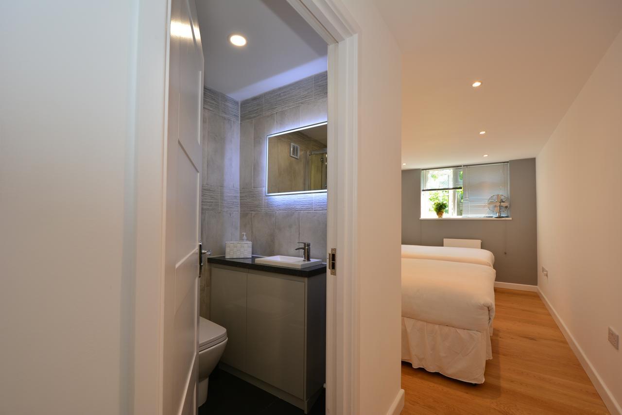 London Deluxe Apartments มิทแชม ภายนอก รูปภาพ