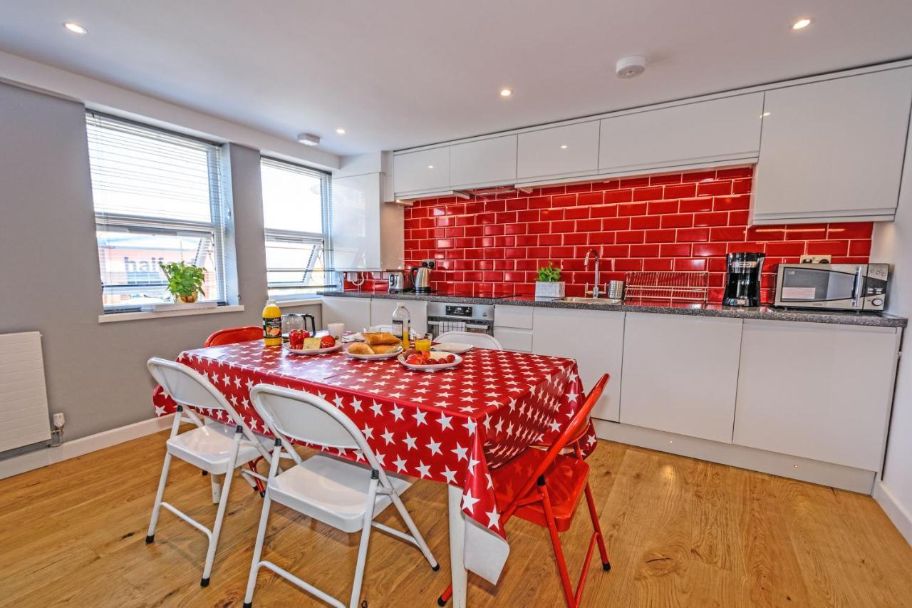 London Deluxe Apartments มิทแชม ภายนอก รูปภาพ